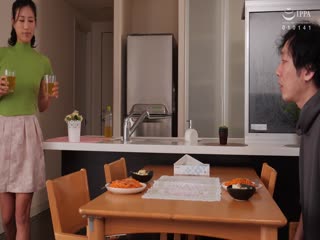 大肉楱警花与大乳秘书小说