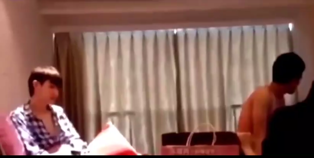 大奶子足浴骚货