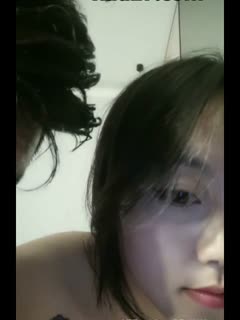 偷窥海滩各种女厕撒尿