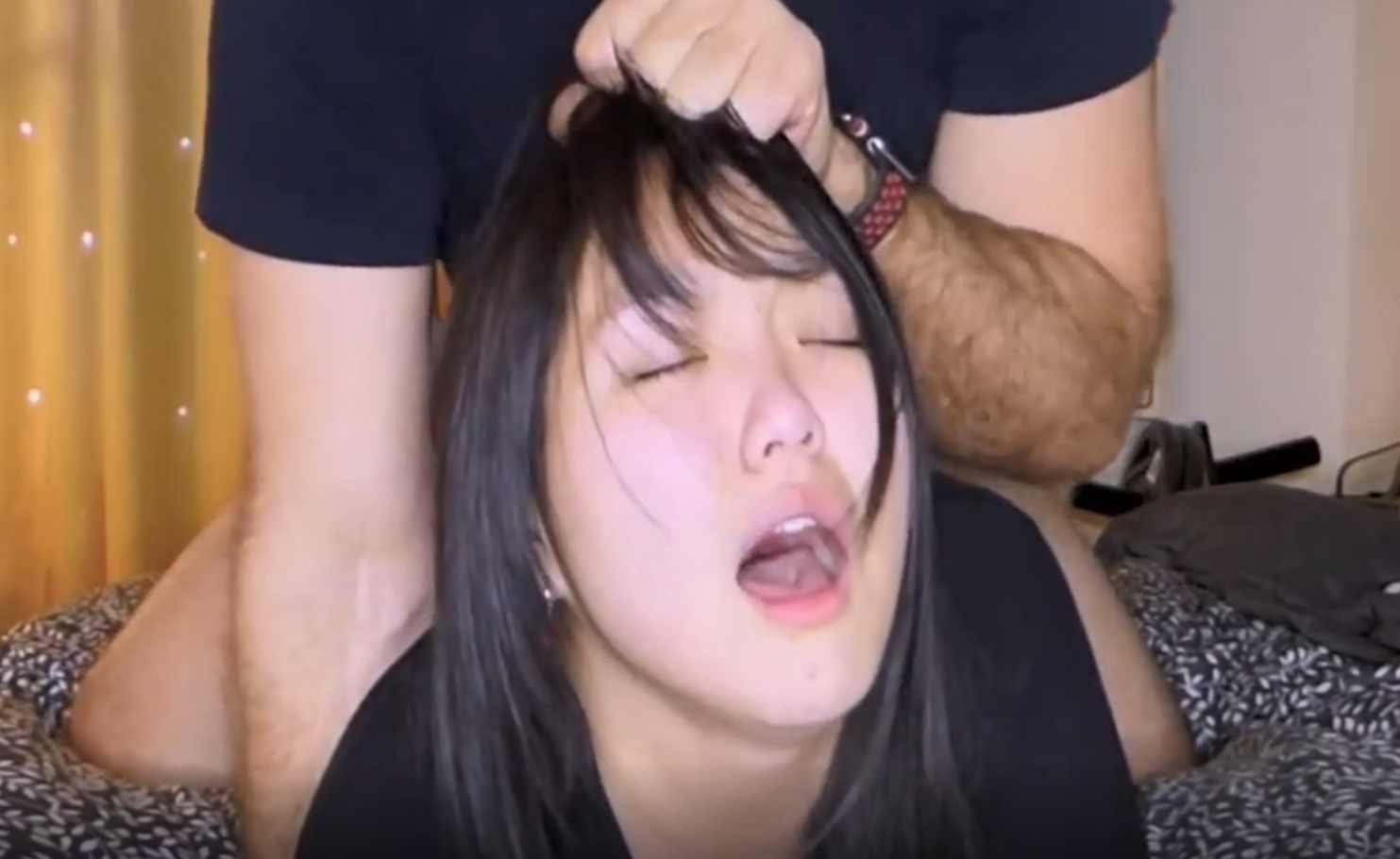 男女一边摸一边做爽爽电视