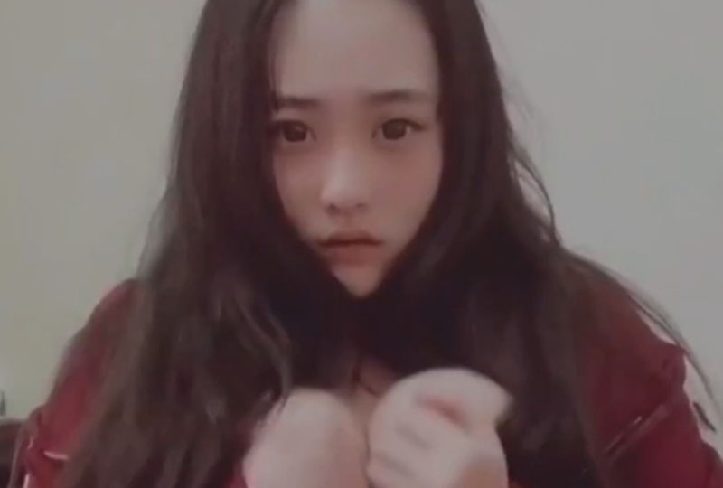 穿白丝jk被视频裸体图片