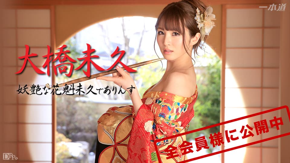 护士故意露出双乳让我吃