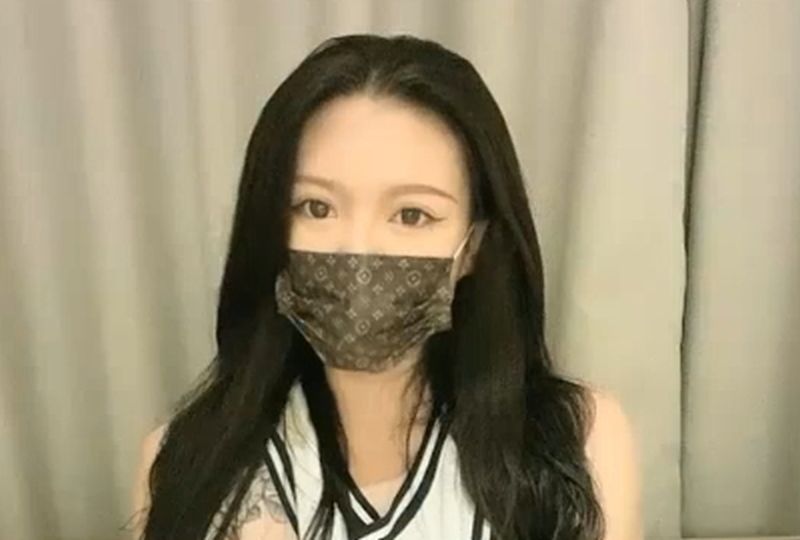 日韩美女在线