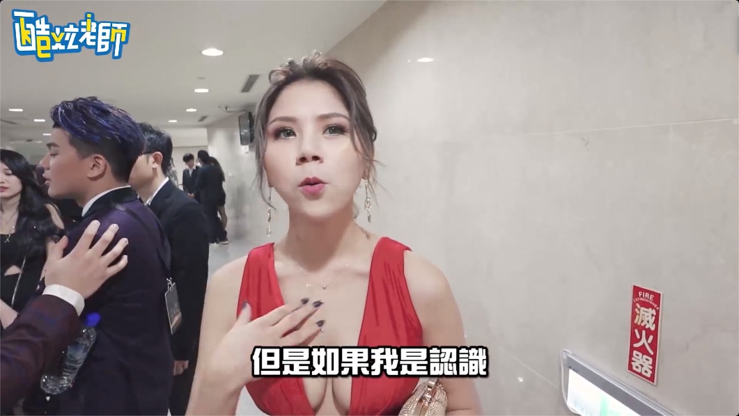 人人爽在线观看