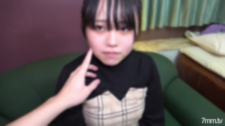 美女扒开尿口让男人捅视频