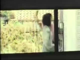 男生把鸡鸡戳到女生的屁股里