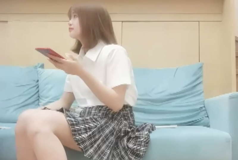 男总裁被大学生C哭