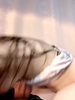 校花吊起来揉双乳